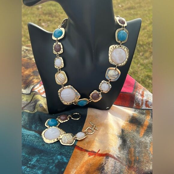 Vintage Inspired Multi-Stone Necklace Bracelet Set - Picture 14 of 14